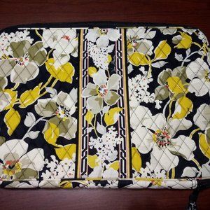 Vera Bradley Laptop Case Sleeve in Dogwood